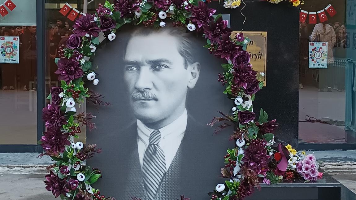 10 Kasım Ulu Önderimiz Gazi Mustafa Kemal Atatürk'ü Saygı ve Özlemle Anıyoruz